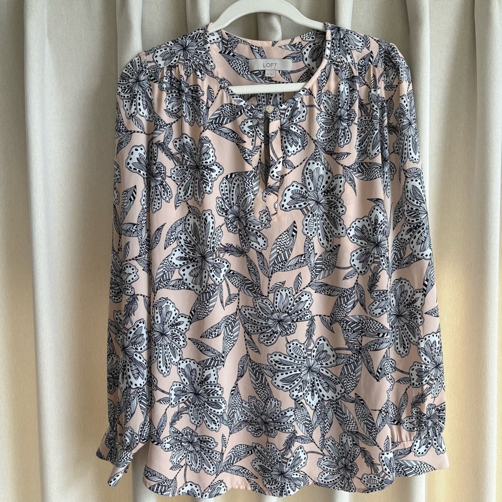 LOFT patterned long sleeve blouse